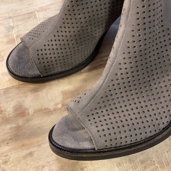 Bos.Co Grey perforated peep toe ankle boots - Picture 7 of 10